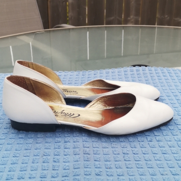 Shoes - Picture 2 of 3